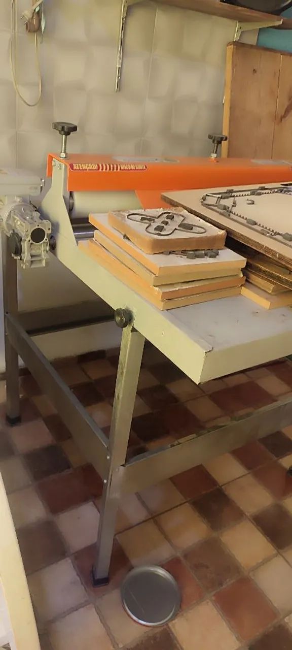 Mesa de Corte e Vinco Semi-Automática 80cm - Foto 2