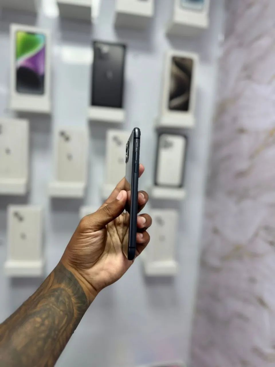 IPHONE 11 64GB PRETO<br>R$ 999,00 - Foto 5