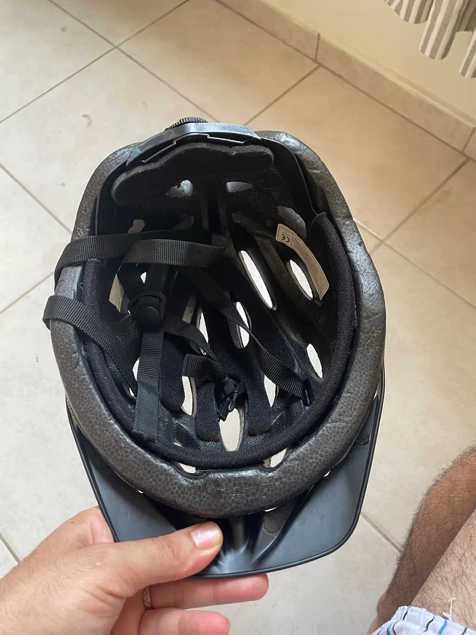 Capacete de ciclista  - Foto 3