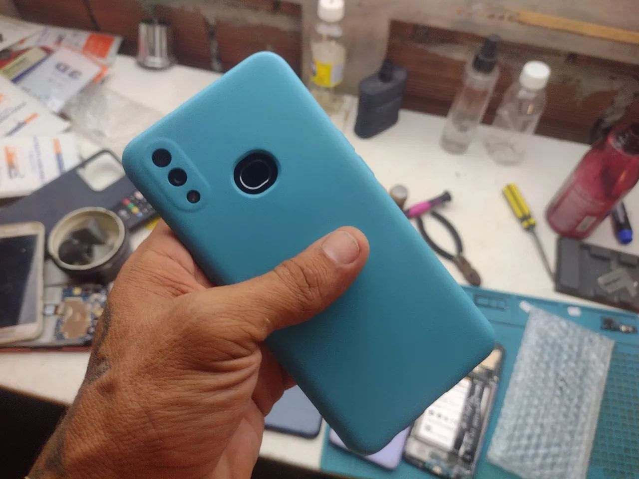 Samsung A10S 32GB LEVEMENTE trincado - Foto 4