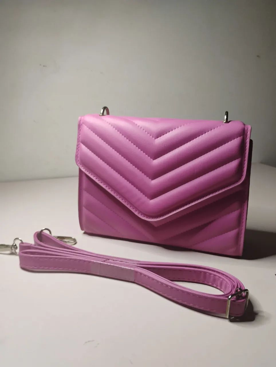 Bolsa Rosa Média Feminina 