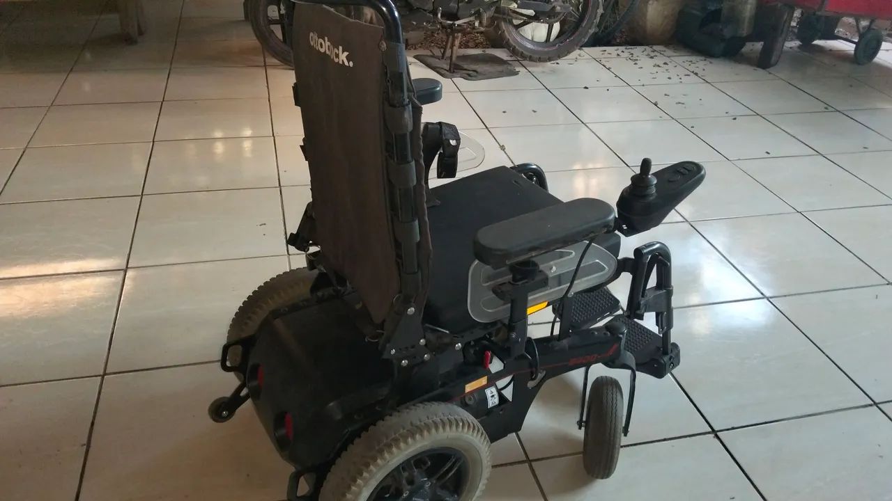 Cadeira de rodas  - Foto 3