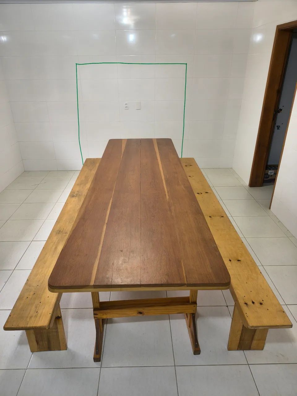Mesa de cambará com banco e cavaletes de pinus - Foto 2