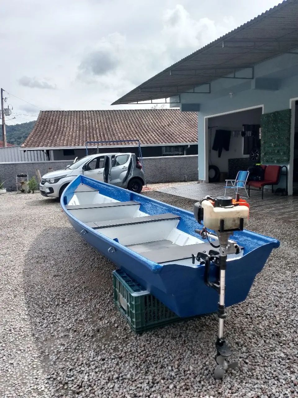 Barco em perfeito estado.