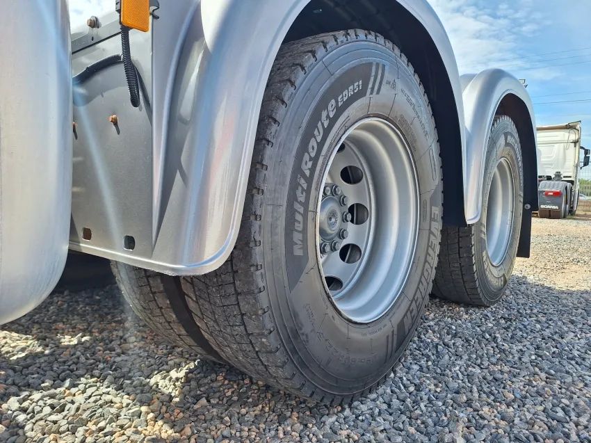MB Actros 2651S ano 23/24 Cinza. - Foto 8