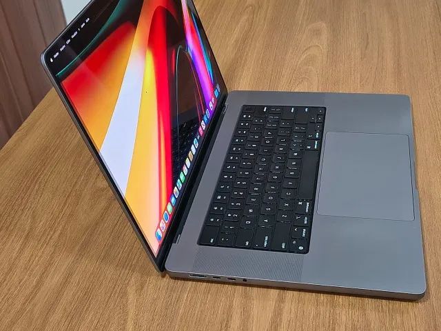 MacBook Pro 16? Apple M1 Pro | 32 GB RAM | SSD 512 GB | Touch ID