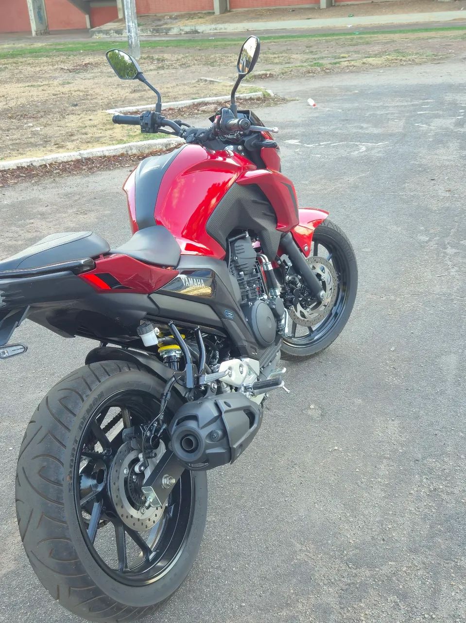 FAZER 250cc 2025 EXTRA com apenas 5.200km rodados - Foto 4