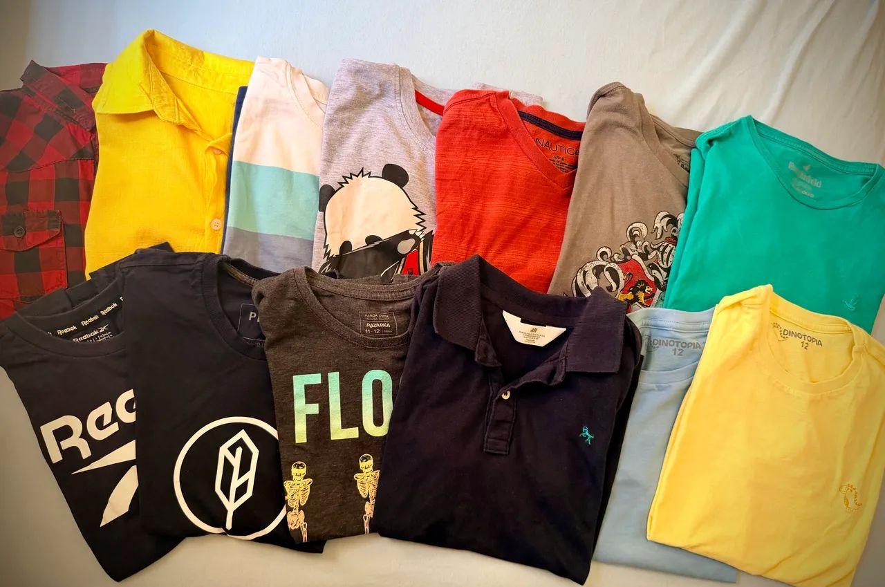 Lote roupas e chuteira 10 anos 
