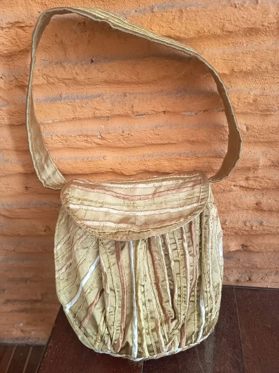 Nécessaire e bolsa pequena 