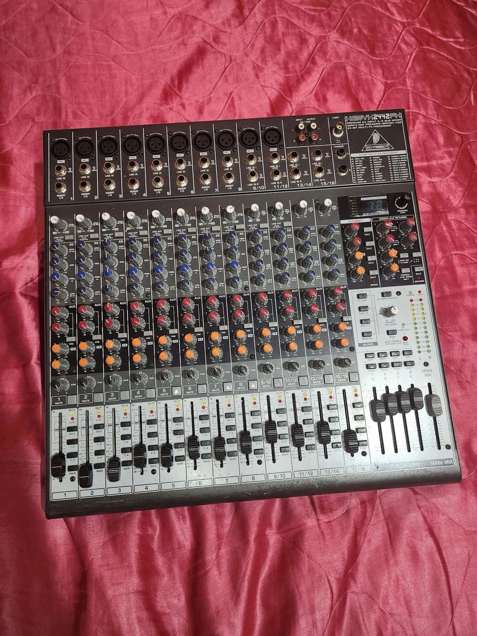 Mesa de som Behringer Xenyx 2442fx 16 >DEFEITO<