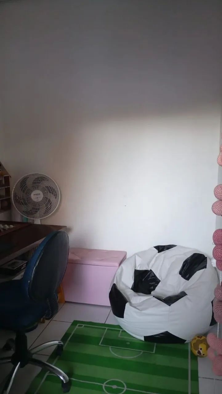 Puff de bola + tapetinho de campo de futebol.  - Foto 3