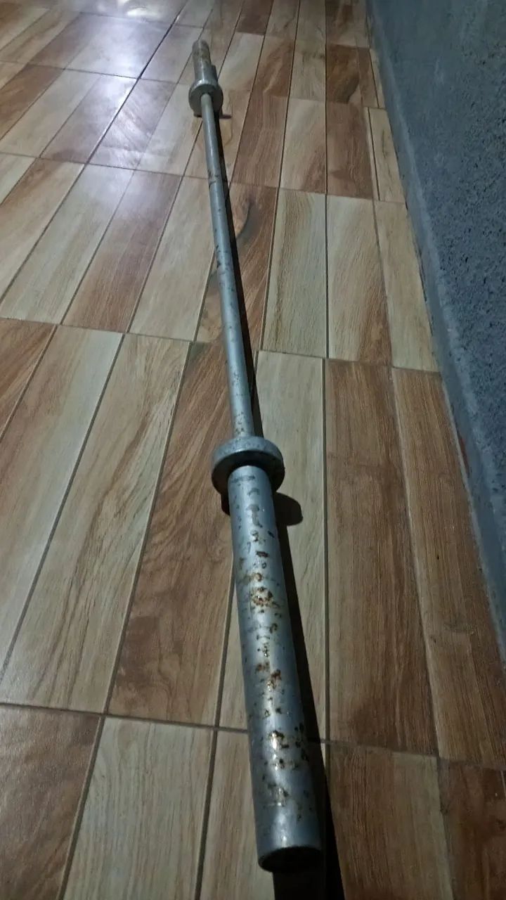 Barra olímpica para academia de 20 kg - Foto 2