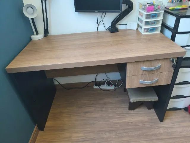 Vendo mesa escrivaninha