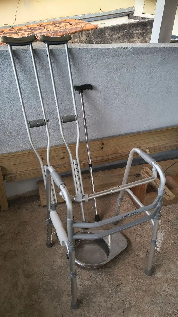 Andador e muletas - Foto 4