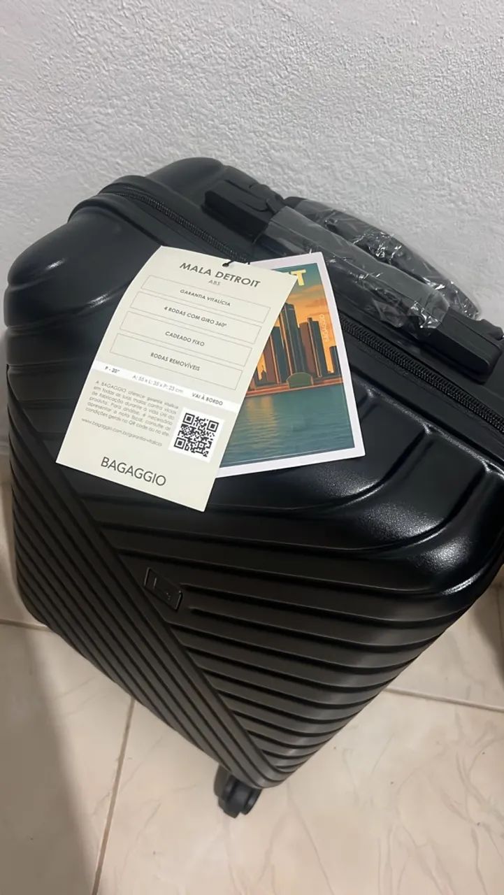 Mala de viagem nova (valor negociável)