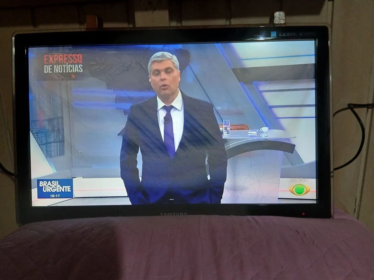 Vendo TV da Samsung 28 polegadas  não é esmart.  - Foto 2
