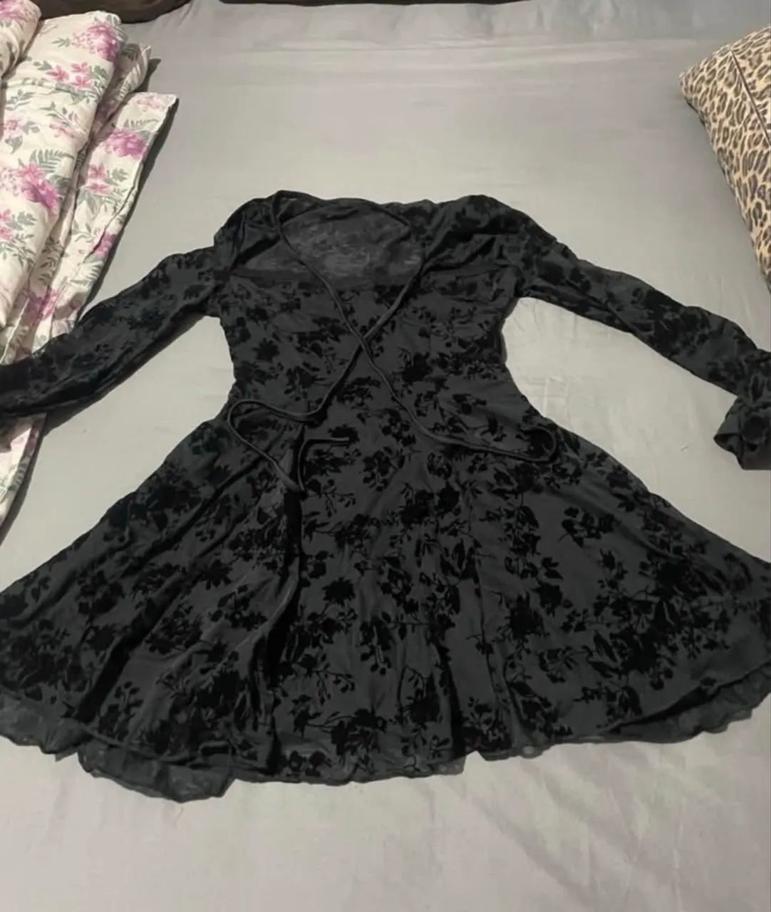 Vestido veludo preto P - Foto 2