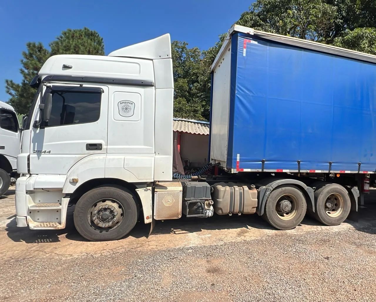 MERCEDES  Axor 2544 2013 automático - Foto 2