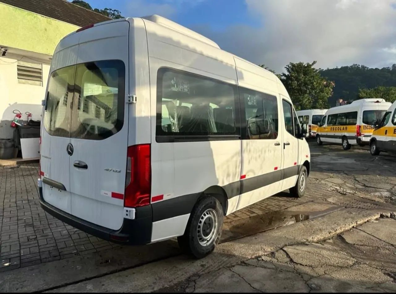 SPRINTER 417   16 LUGARES  COMPLETA ANO 2023    REPASSE DIVIDA  - Foto 2