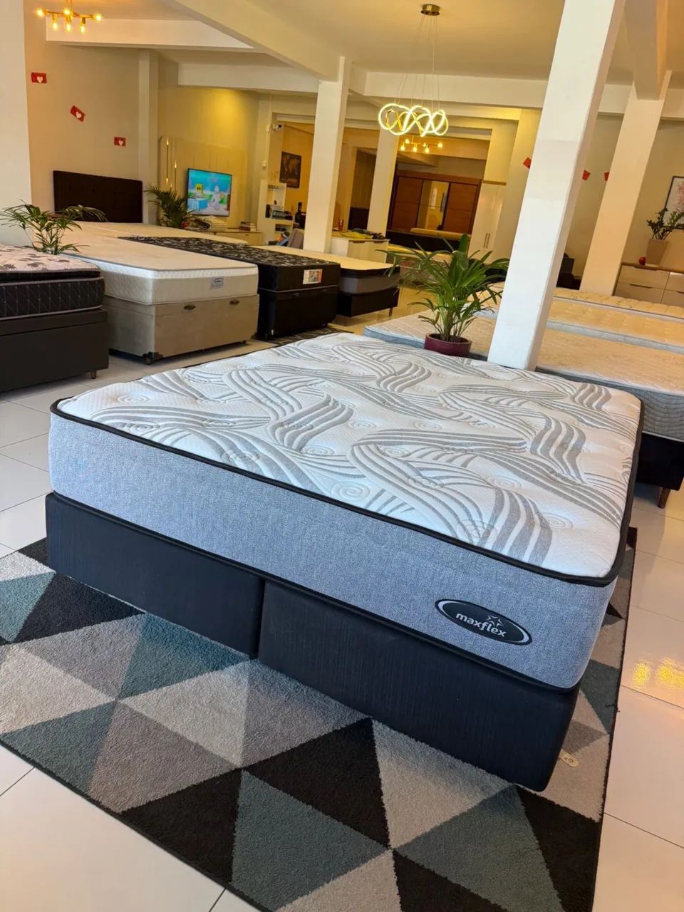 Cama Queen MAXFLEX SEMINOVO COM COLCHÃO - Entrego!  - Foto 3