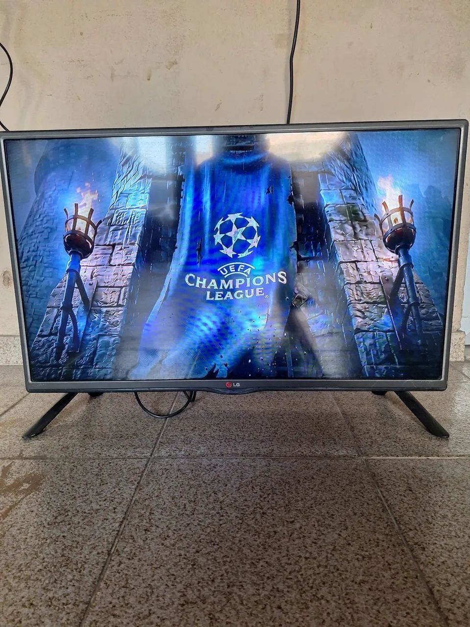 Vendo TV 32 polegadas LG
