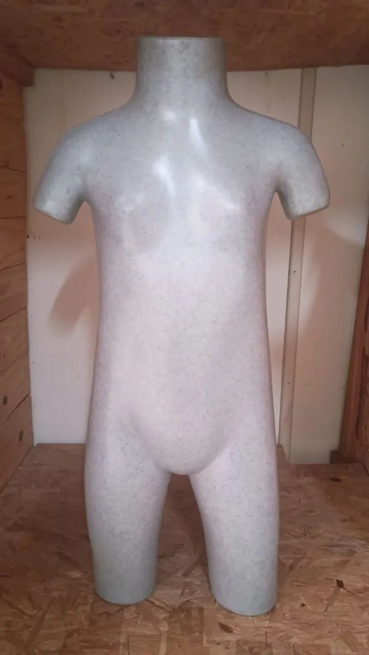 Manequins usados-otimo preço e em bom estado e ideais para lojas de roupas e vitrines. - Foto 4
