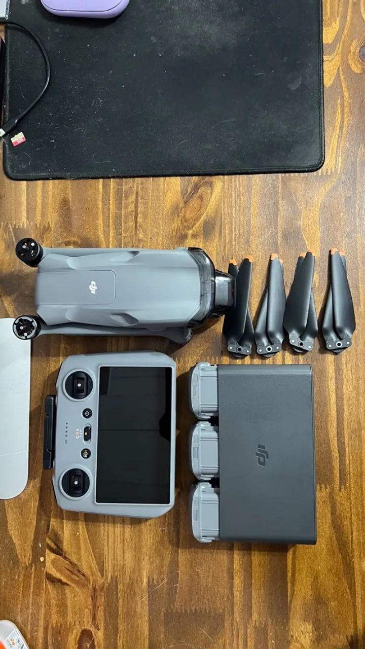 DJI Air 3 Combo, SEMINOVO