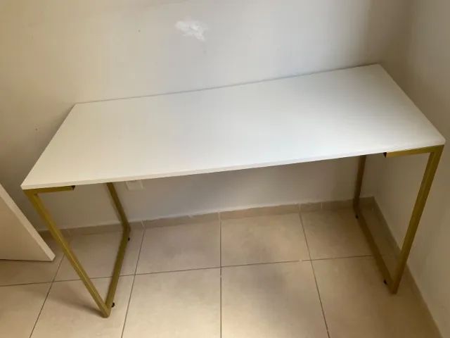 Mesa de MDF branca com ferro dourado - 1,20m - Foto 2