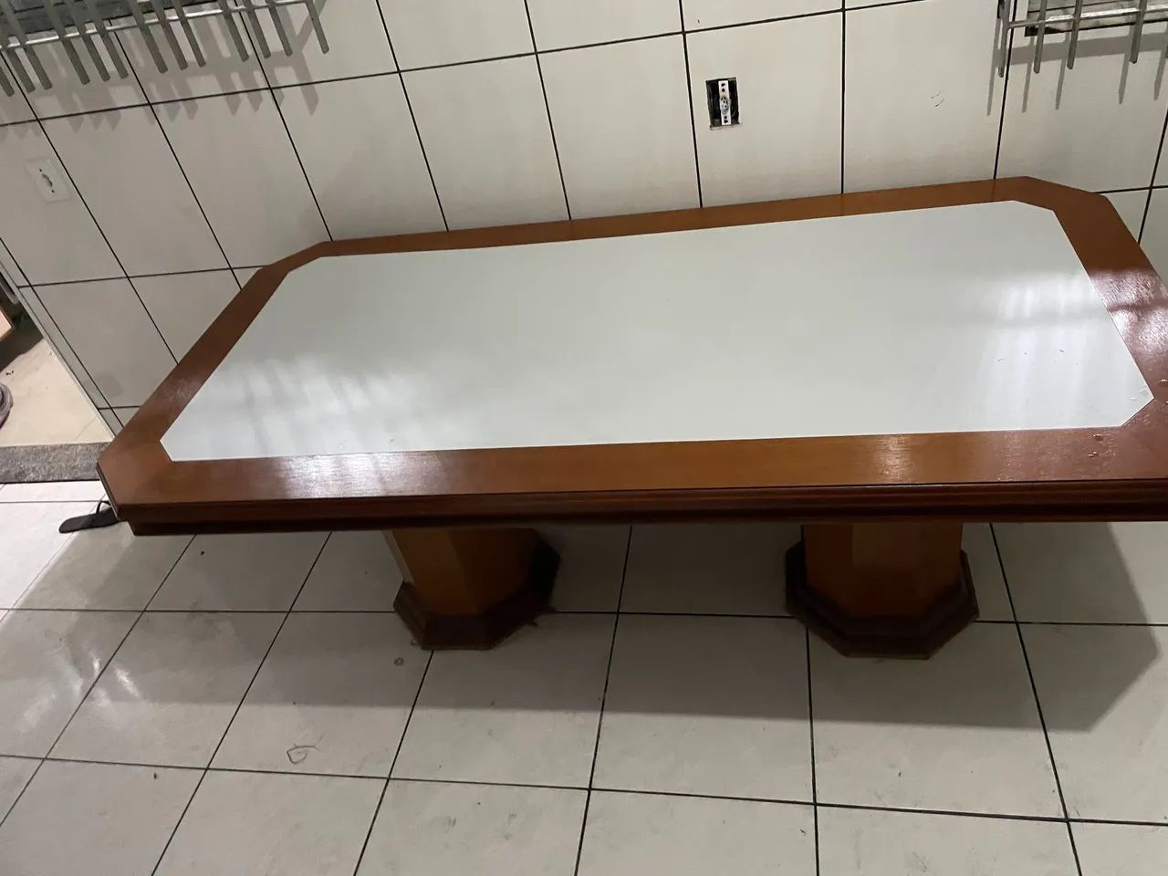 Mesa de madeira 8 lugares - Foto 5