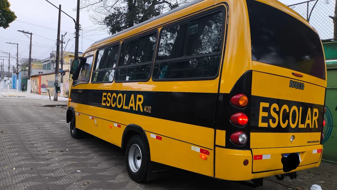 Micro ônibus Iveco city class 70C17 ano 13/13 - Foto 5