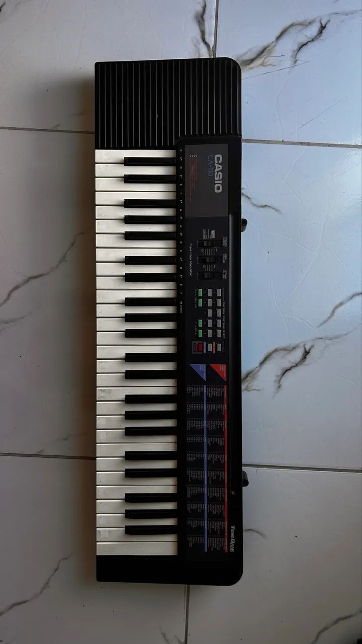 Teclado e tripé de apoio - Foto 5