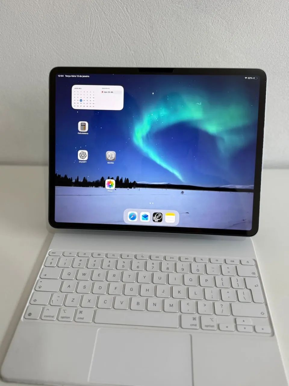 iPad Air tela 13 polegadas + teclado original Apple 