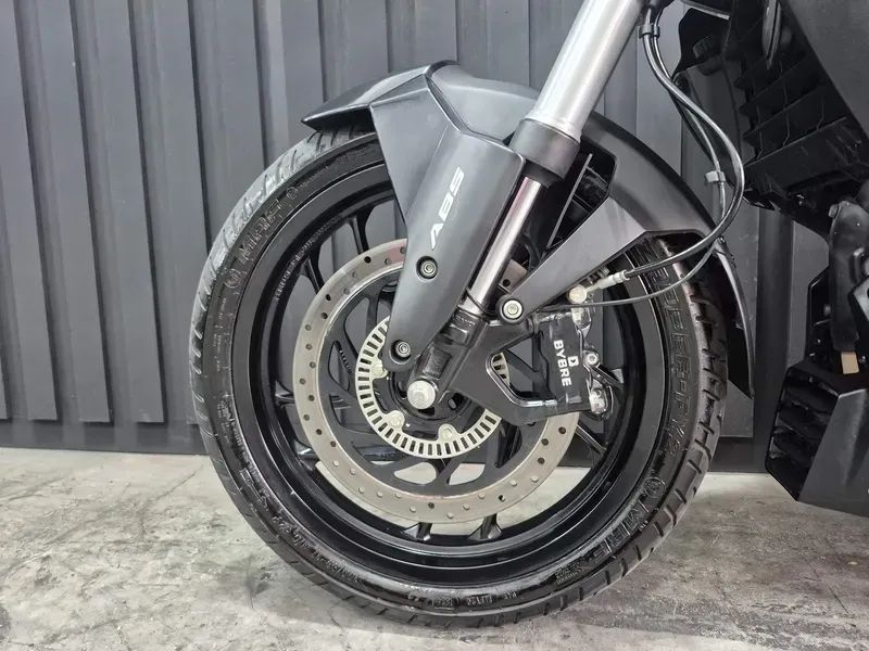 Bajaj Dominar 250 50 cc  - Foto 5