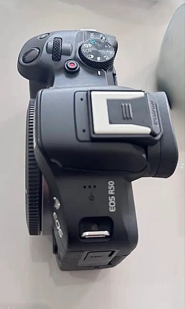 Canon R50 usada 3 vezes  - Foto 2