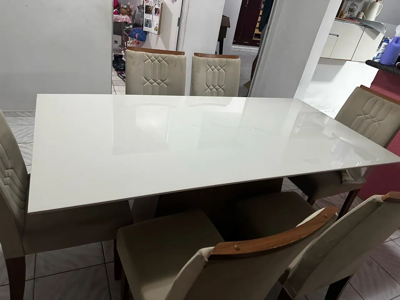 Mesa de vidro,com 6 cadeiras!