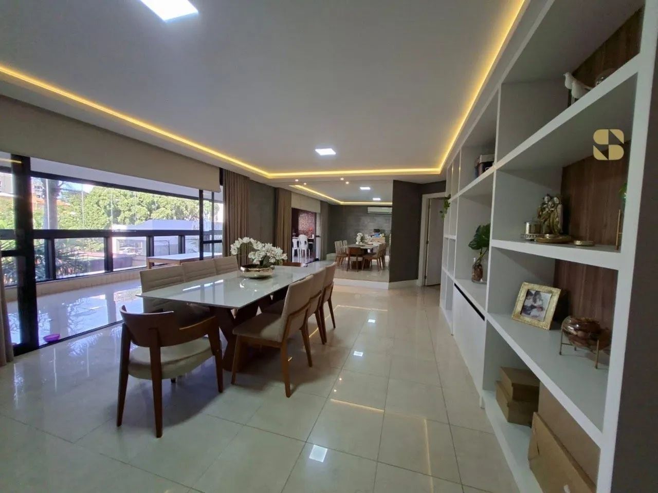 Apartamento no Edifício Paul Cezanne, Cuiabá-MT