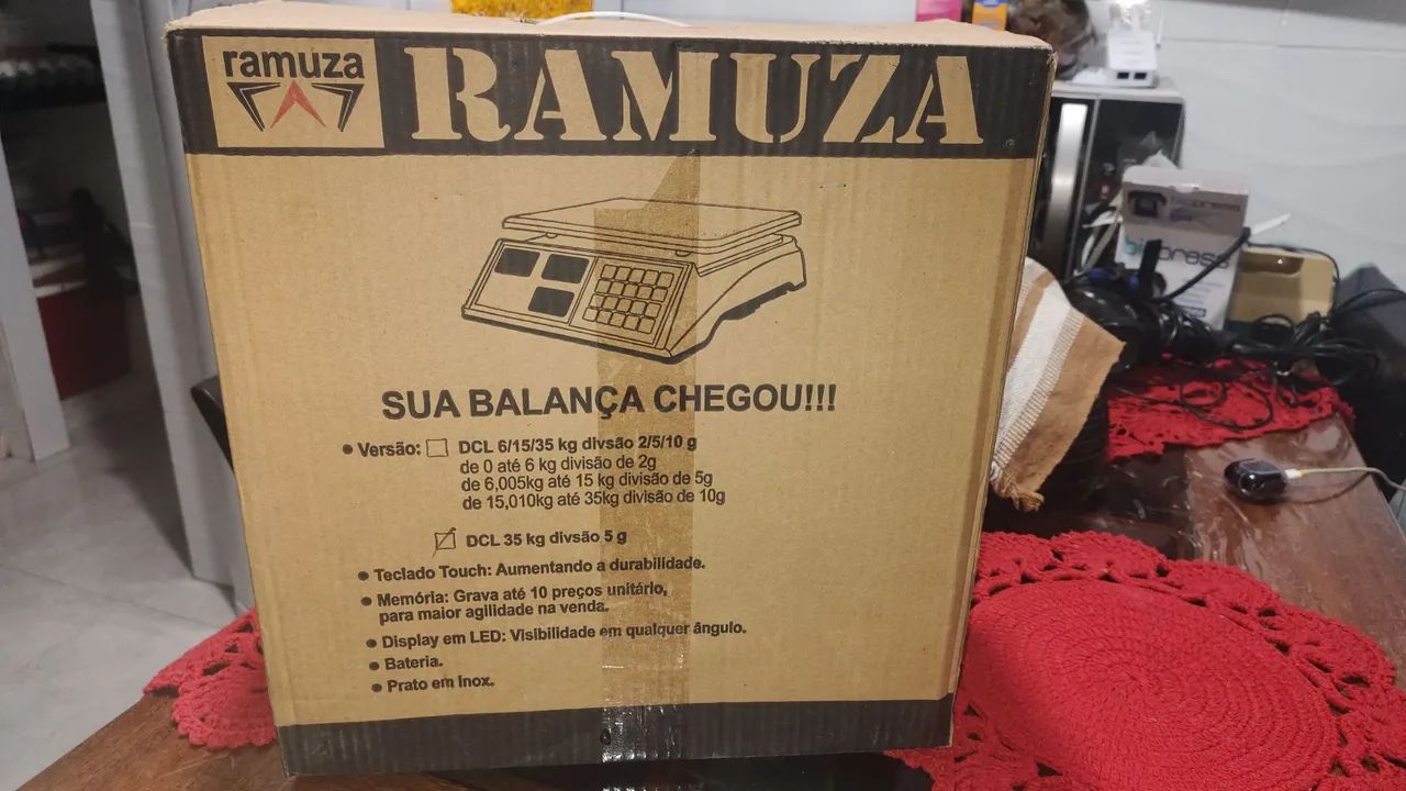 Vendo uma balança ramuza de 35kg divisão 5g. Nova na caixa.