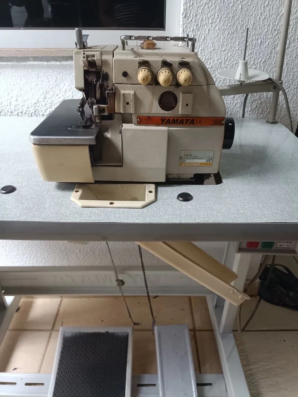 Máquina Overloque 