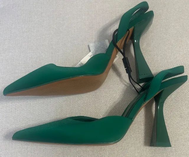 Scarpins slingback da Zara