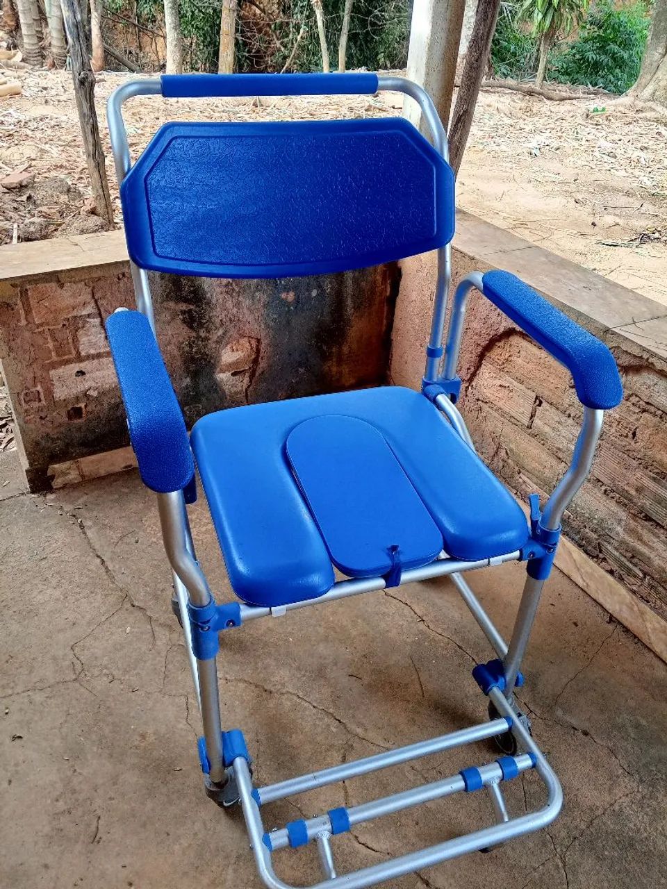 Cadeira de banho.