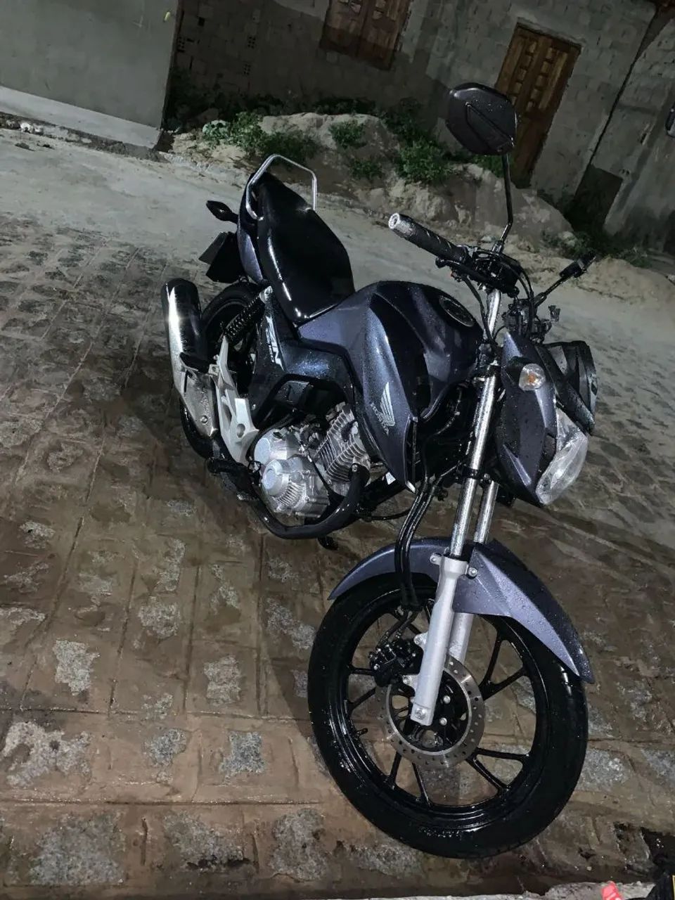 Moto estra 