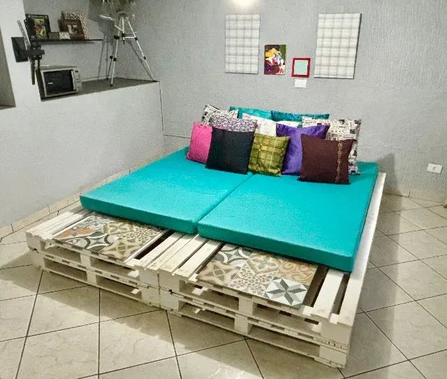 SOFÁ-CAMA DE PALLET COMPLETO | 8 PALLETS | COLCHÕES | ALMOFADAS - Foto 5
