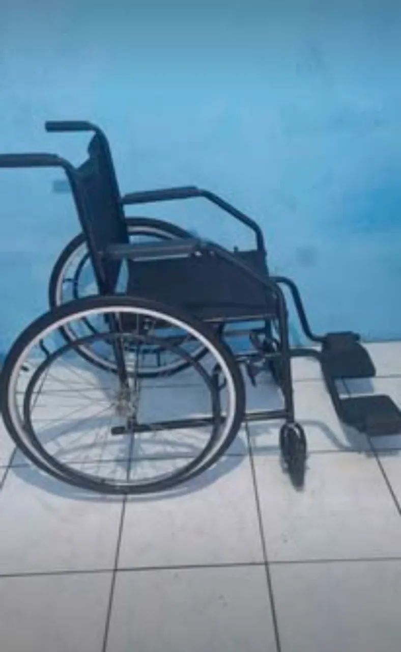 Cadeiras de rodas nova - Foto 2