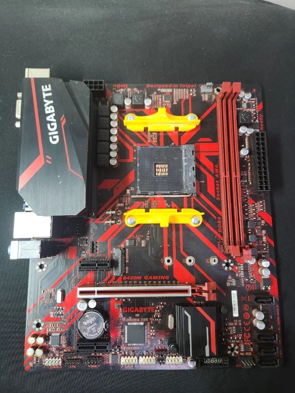 Placa-Mãe Gigabyte B450M Gaming AM4