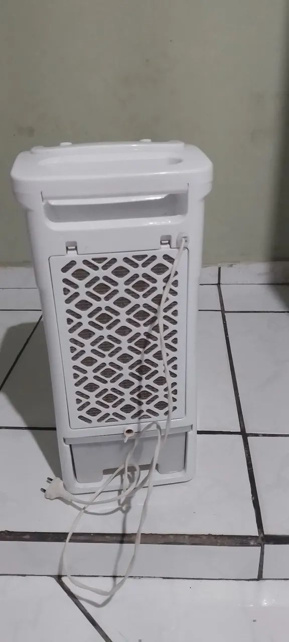 Climatizador elgin 127v e 3,5 litros - Foto 3