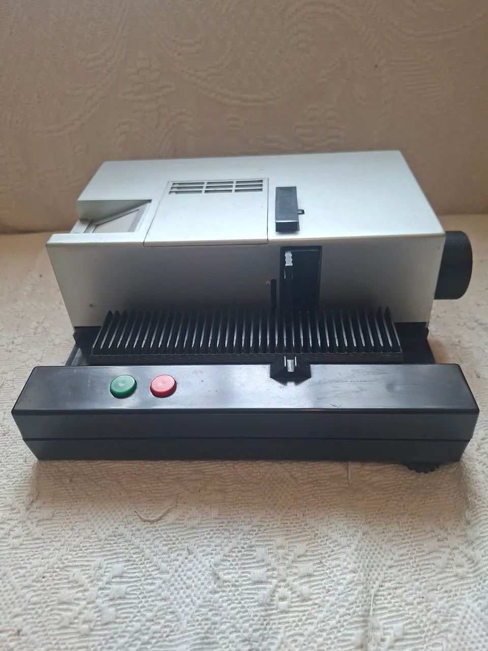 Projetor de slides IEC LH 150 - Foto 2