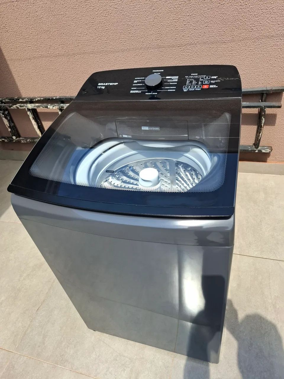 Máquina de lavar nova
