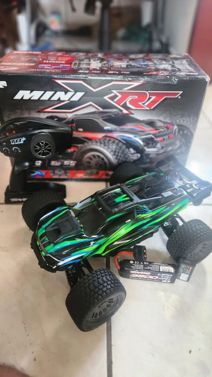 Automodelo Traxxad Mini XRT 3s