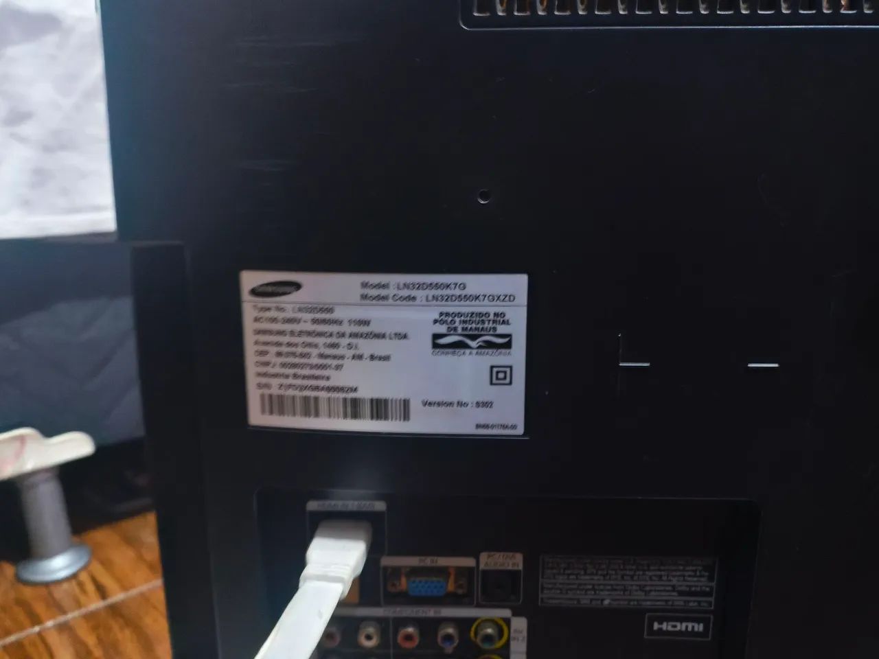 TV Samsung 32 Polegadas (Modelo LN32D550K7G) - Com risco na tela conforme fotos. - Foto 3