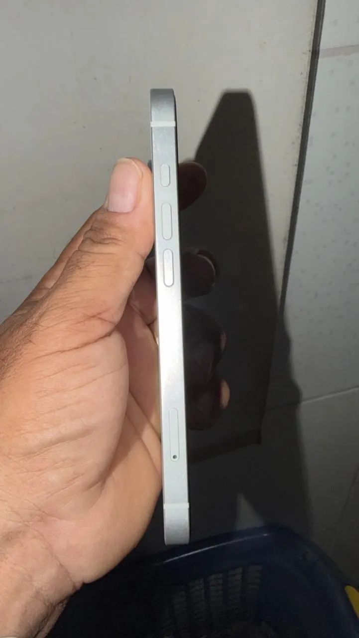 Vendo IPhone 16e - Foto 4